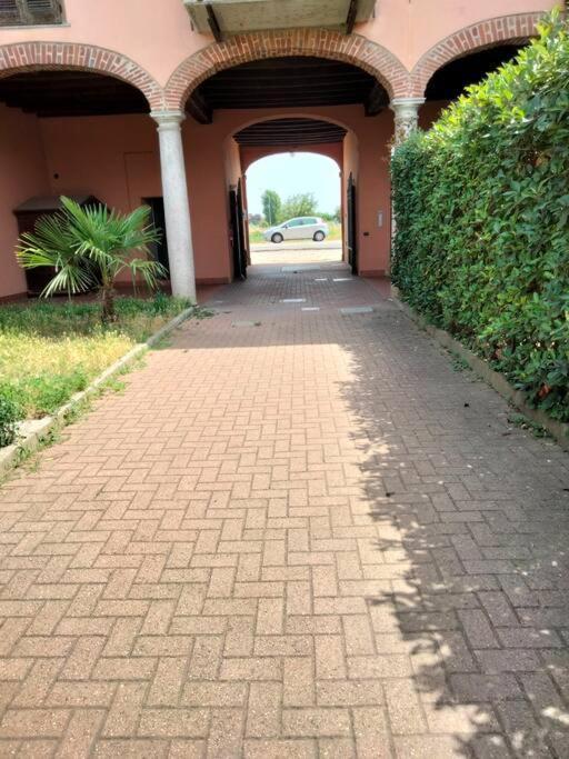 Appartamento In Cascina Lombarda Caselle Lurani Exterior foto